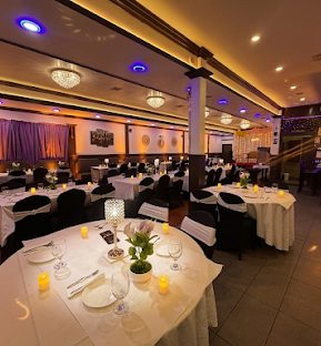 Daana Paani dining room
